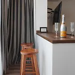 Luxury 1br Near Hanul Drumetului