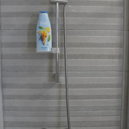 Apartment Luxury 1br Near Hanul Drumetului