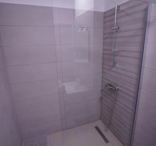 Luxury 1br Near Hanul Drumetului * Bukarest