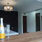 Apartman Luxury 1br Near Hanul Drumetului Bukarest